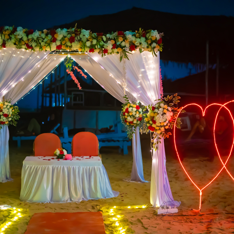 Romantic Dinner <br>on the Beach</br>