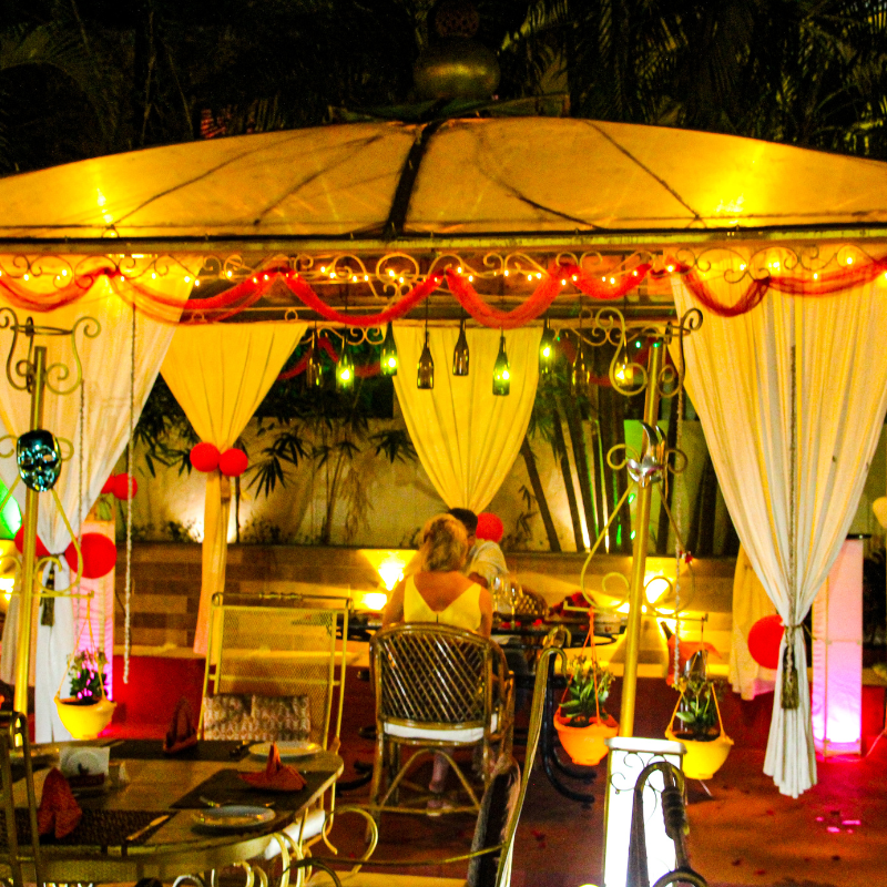Romantic Dinner<br> in Elegant Restaurant</br>